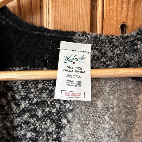 Woolrich‎ Women's Ultra Soft & Cozy Blanket Wrap (Amelia, OSFM) - Picture 3 of 5
